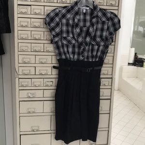 Cotton dress patent belt 2 front pockets V neck